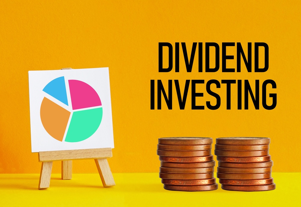 dividend,investing,strategy,concept,showing,passive,income,from,stock,dividends,
